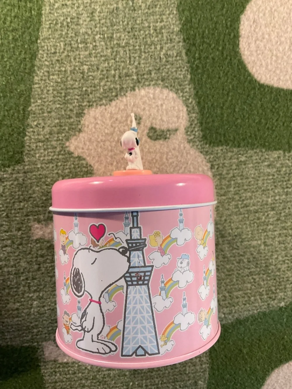 Rare Vintage Snoopy, Tokyo Skytree, Pink Metal Cook Tin 2013 Japan exclusive